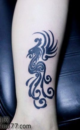 经典的腿部图腾凤凰纹身图案