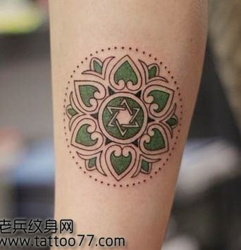 流行唯美的图腾纹身图案