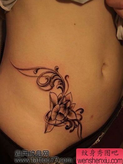流行性感的腹部莲花纹身图案