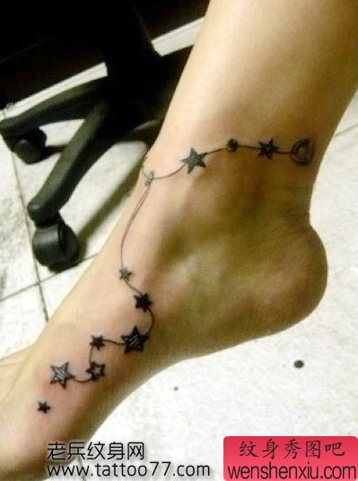 脚部流行的五角星脚链纹身图案