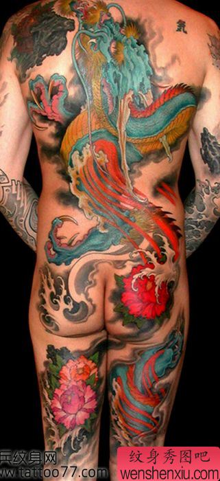 超酷的满背彩色龙纹身图案