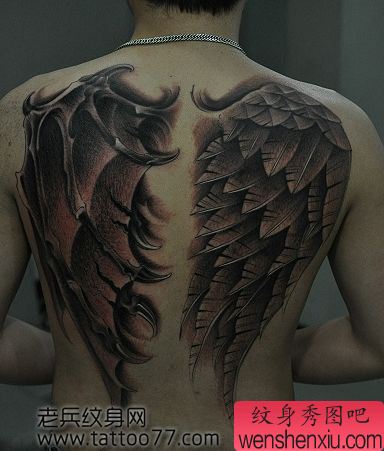 超帅的满背翅膀纹身图案