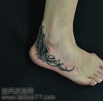 脚部流行唯美的翅膀纹身图案
