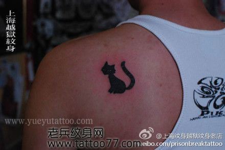 时尚好看的图腾猫咪纹身图案