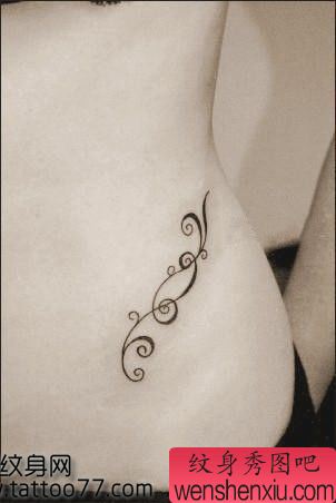 美女腹部好看的图腾藤蔓纹身图案