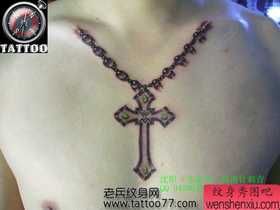 流行时尚的十字架吊链纹身图案
