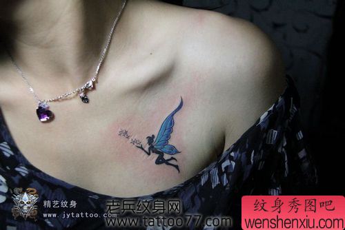 美女胸部好看的精灵纹身图案