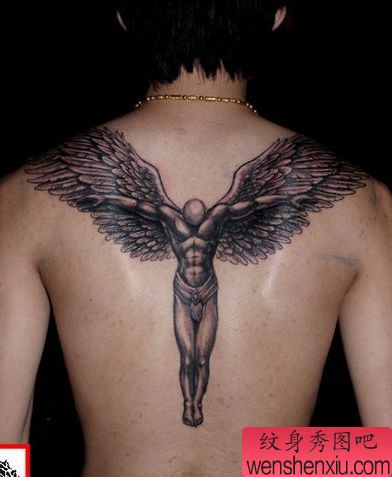 好看的背部守护天使纹身图案