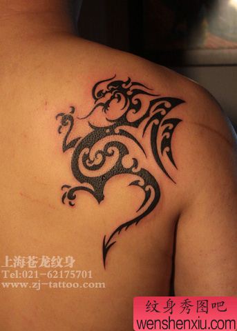 好看经典的图腾龙纹身图案