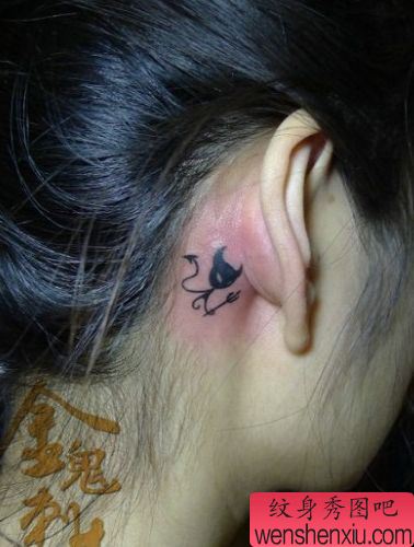 耳部可爱的图腾恶魔猫咪纹身图案