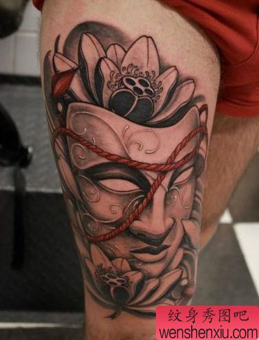 一幅腿部欧美面具纹身图案