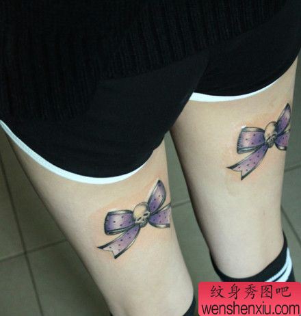 美女腿部流行好看的蝴蝶结纹身图案