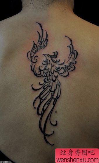 女孩子背部图腾凤凰纹身图案