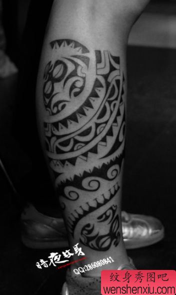 腿部经典好看的图腾纹身图案