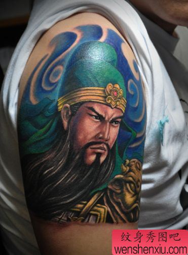 超酷的大臂关公纹身图案