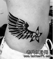 超酷精美的图腾五角星与翅膀纹身图案