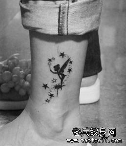 女孩子腿部可爱流行的图腾精灵纹身图案