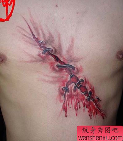前胸另类流行的撕皮纹身图案