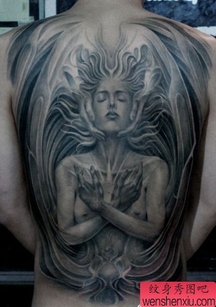 漂亮的满背欧美美女纹身图案