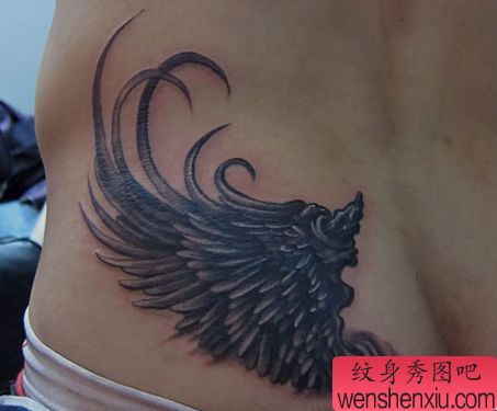 腿部时尚帅气的翅膀纹身图案