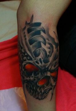 腿部超帅的骷髅纹身图案