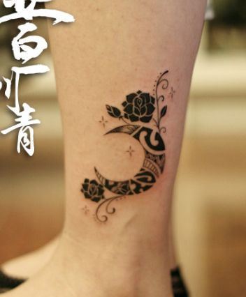 女孩子腿部图腾月亮纹身图案