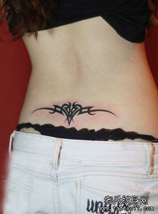 美女腰部好看精美的图腾腰花纹身图案