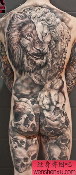 霸气的满背写实狮子纹身图案