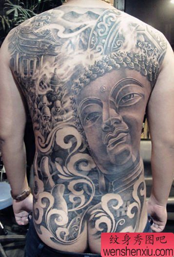 男性帅气的满背如来佛祖纹身图案