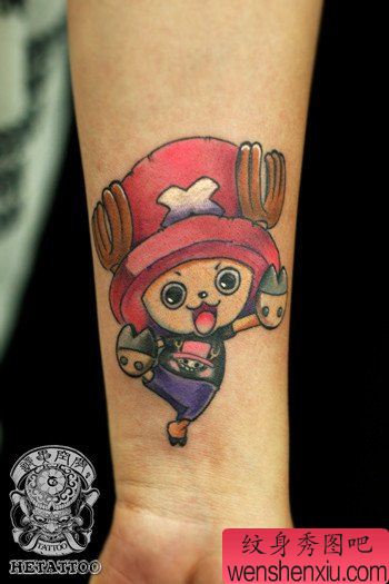 手臂海贼王乔巴纹身图案