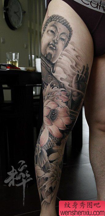 腿部超经典的一幅佛纹身图案