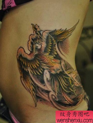 好看的女生腰部凤凰纹身图案