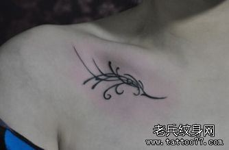 女孩子肩膀处小清新—小图腾纹身图案