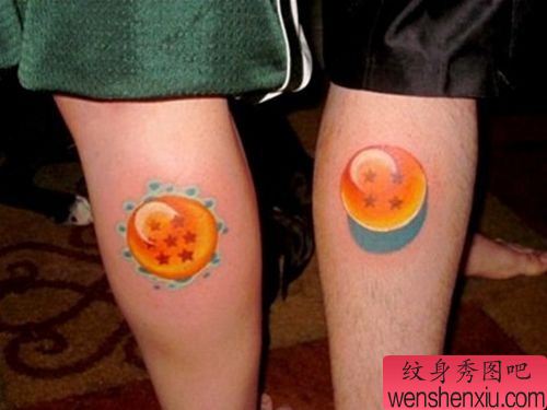 腿部精美的龙珠纹身图案