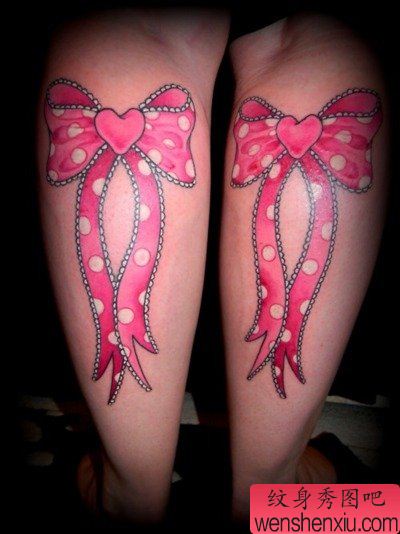 女生腿部好看的彩色蝴蝶结纹身图案