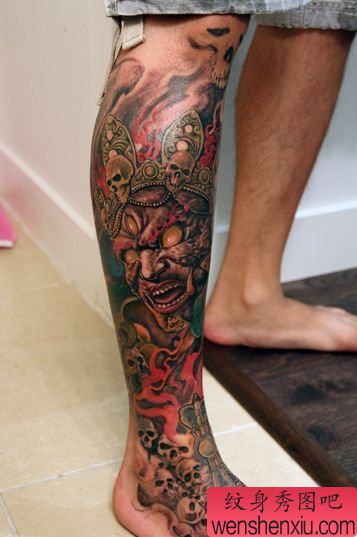 腿部超帅的一幅护法神纹身图案