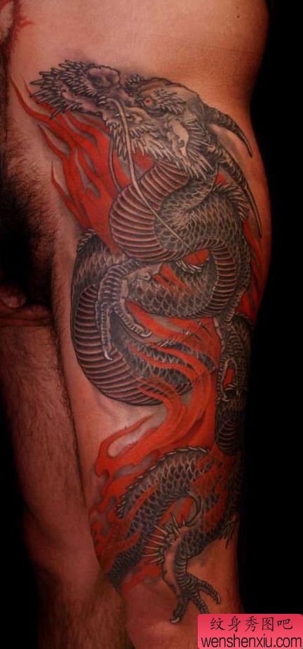 腿部霸气超酷的龙纹身图案