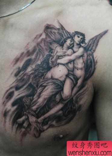 胸部经典的黑灰天使纹身图案
