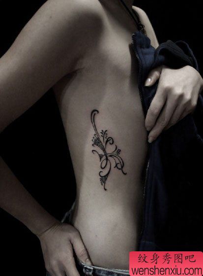 美女侧腰精美好看的图腾纹身图案