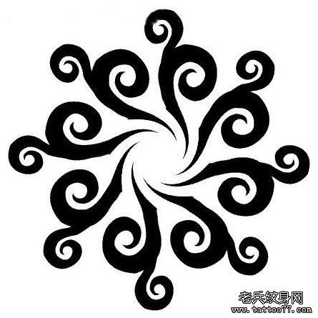 为大家分享一幅好看的图腾太阳纹身图案