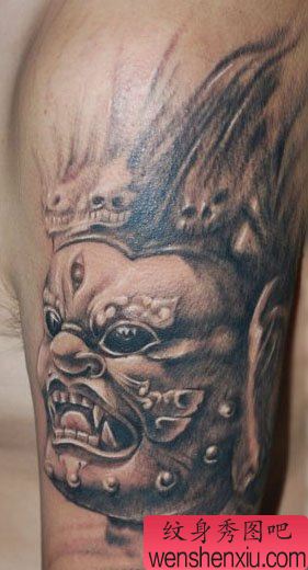 手臂超酷的大黑天菩萨纹身图案