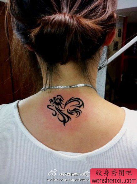 好看经典的图腾爱心形状的龙纹身图案