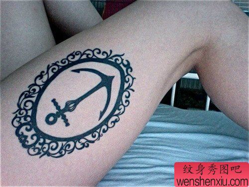 美女腿部唯美时尚的图腾船锚纹身图案