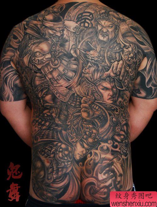 男性背部超酷的满背五虎将纹身图案