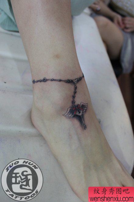 女生喜欢的脚部精美时尚的脚链纹身图案