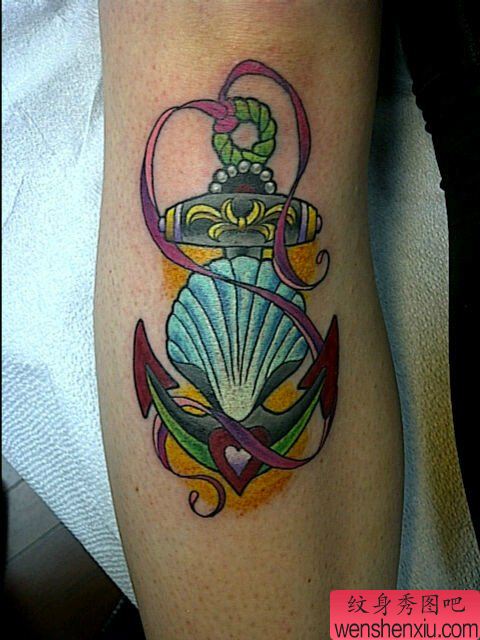 手臂唯美好看的船锚纹身图案