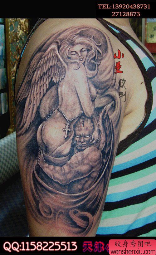 男性手臂超酷的天使与恶魔纹身图案