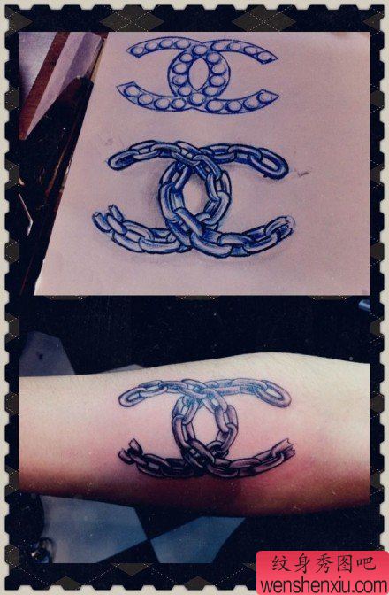 手臂唯美流行的香奈儿链条纹身图案