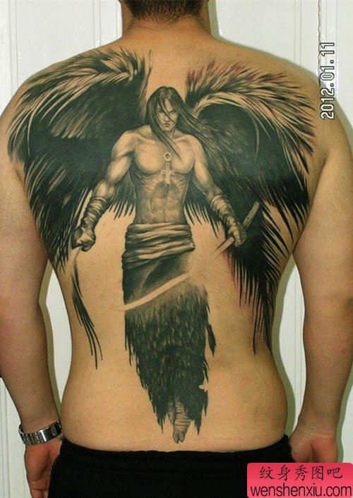 男性背部时尚的超帅的满背天使纹身图案