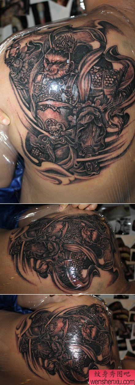 男生背部时尚帅气的齐天大圣孙悟空纹身图案